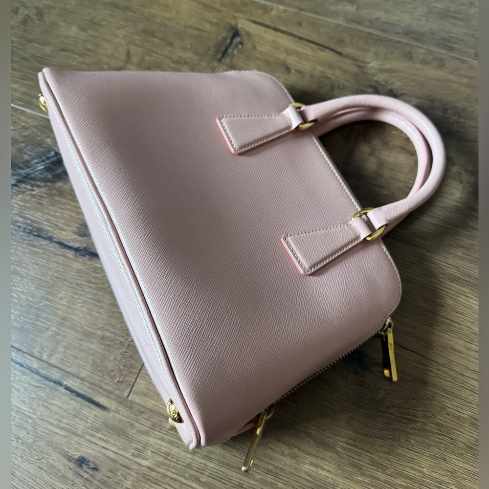 PRADA-AUTHENTIC (Preowned)Pink Saffiano Leather Crossbody Handbag - Picture 3 of 16